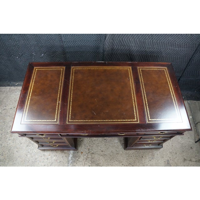 Late 20th Century Vintage Hekman Mahogany Tooled Leather Top Executive Kneehole Office Desk 60" For Sale - Image 5 of 18