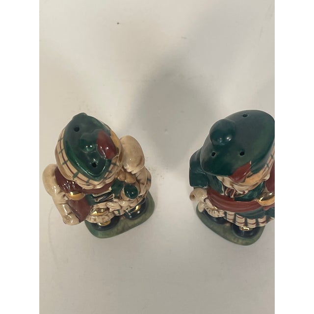 1950s Irish /Scotish Folk Art Salt Papper Sgakets For Sale - Image 4 of 5