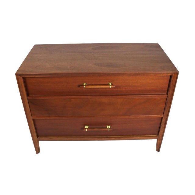 Widdicomb 1960s Vintage Mid-Century Modern Mahogany Widdicomb Dresser Professionally Restored For Sale - Image 4 of 12