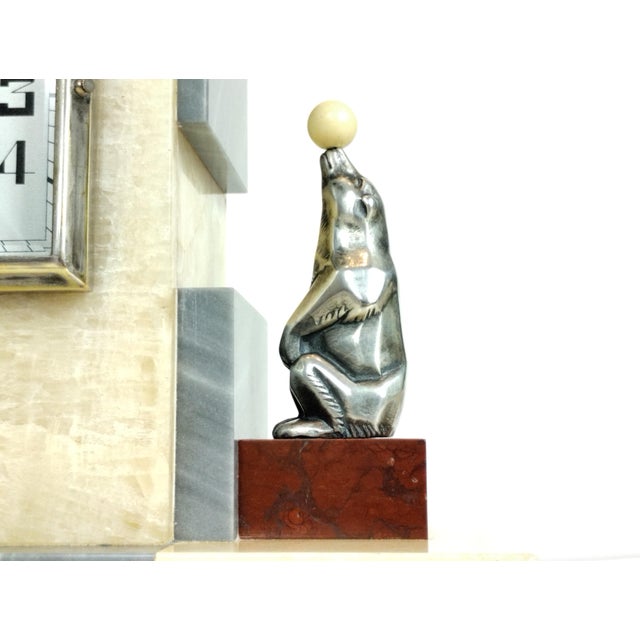 French Art Deco Marble & Onyx Mantel Clock, 1930s, Set of 3 For Sale - Image 10 of 18
