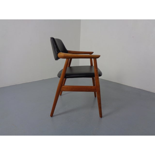 Danish Teak GM11 Armchair by Svend Aage Eriksen of Glostrup, Denmark, 1960s For Sale - Image 4 of 15