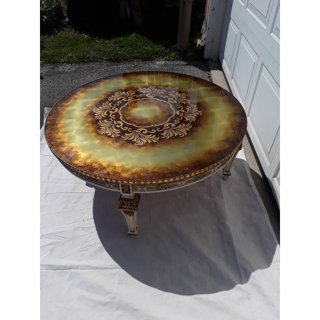 19th Century Round French Hand Painted Gilt Coffee Table with Glass Top For Sale - Image 13 of 13