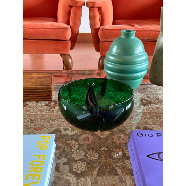Mid-century green glass bowl / centerpiece Italy 1960s h 10 cm - 22 × 22 cm Conditions: excellent conditions.