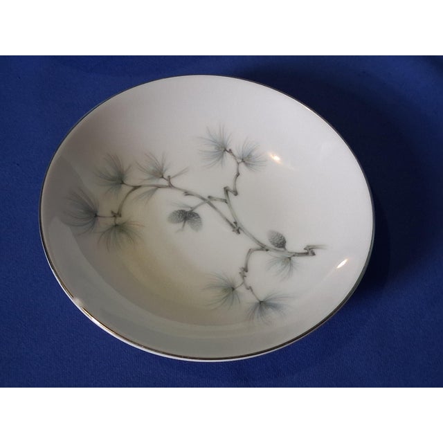 1960s C 1968 Meito China Caroline Pine Serving Bowl Set 9 With Serve Ware 13 Pieces Total For Sale - Image 5 of 9