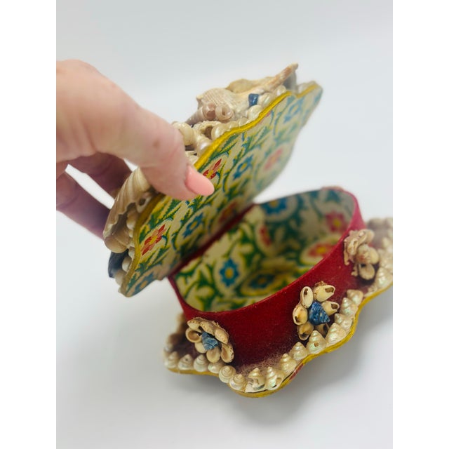1960s Vintage Shell Trinket Box For Sale - Image 5 of 8