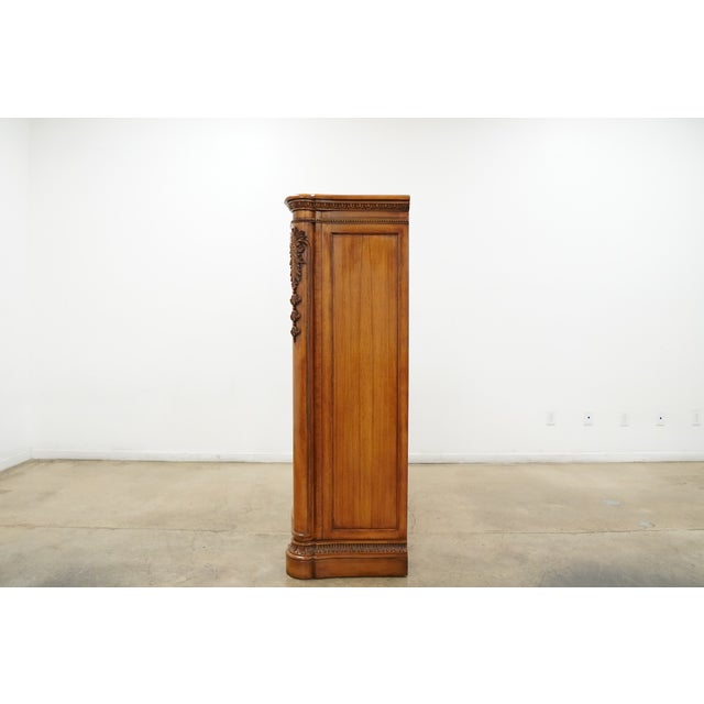Vintage Traditional Serpentine 6-Drawer Chest For Sale In Austin - Image 6 of 18