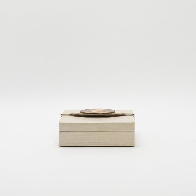 Set of 2 Boxes in Oak With Semi-Precious Stone and Brass by Kifu Paris For Sale In Los Angeles - Image 6 of 9