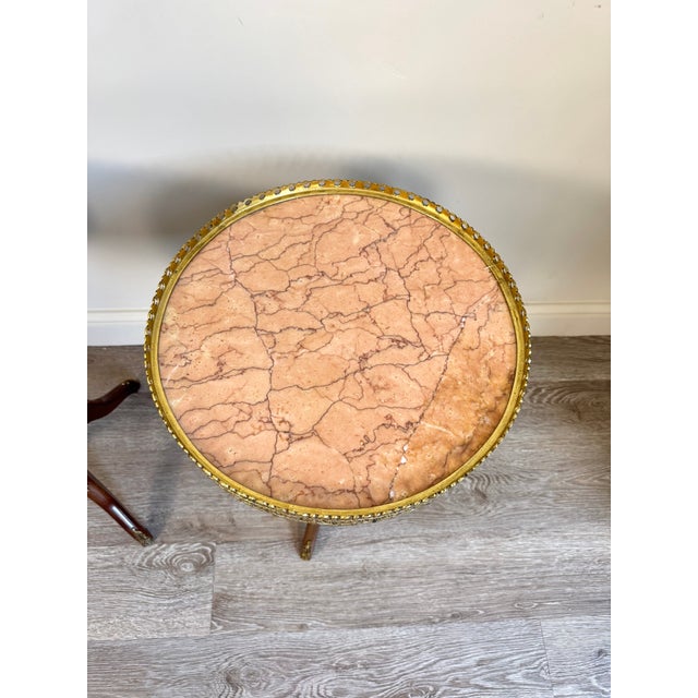 1920s French Louis XV Style Pink Marble Gallery Topped Tripod Tables, 1920s, Set of 2 For Sale - Image 5 of 11