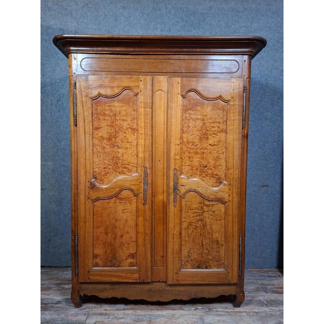 18th Century Louis XV Walnut Wardrobe, Bresse Region For Sale - Image 10 of 10
