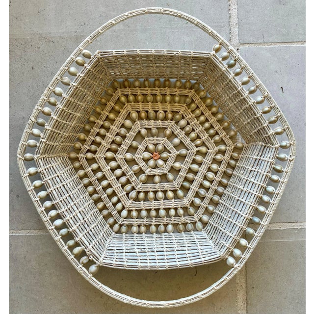 Mid 20th-Century Artfully Handwoven Natural Grass Trays - Set of 4 For Sale - Image 9 of 12