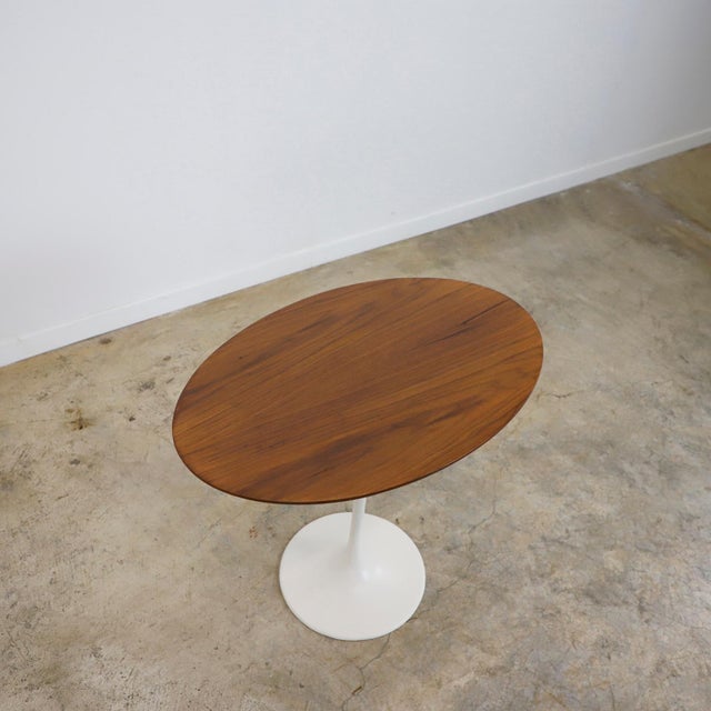 White 1960s Attributed to Eero Saarinen for Knoll Rare Oval Tulip Side Table For Sale - Image 8 of 18