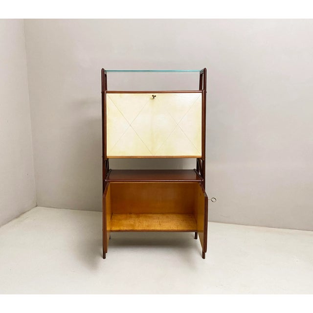Vintage Italian Secretaire, 1950s, in Flawless conditions. Designed 1950 to 1959