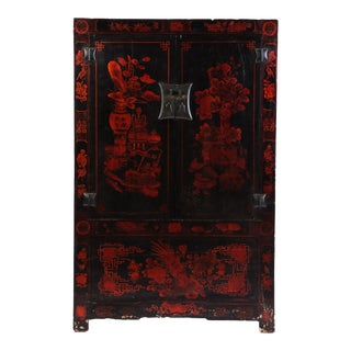 19th Century Chinese Red and Black Lacquered Cabinet For Sale