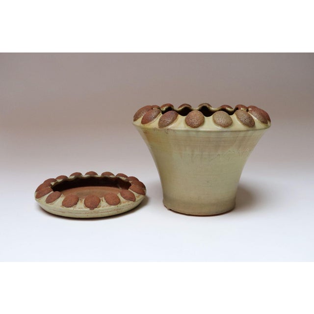Large Mid-Century Modern Glazed Terracotta Planter With Saucer by Deanna Nichols For Sale - Image 4 of 18