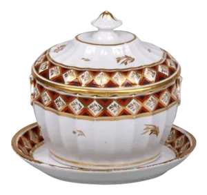 18th Century Worcester Porcelain Sugar Bowl Sucrier & Tea Pot Stand Platter- 2 Pieces