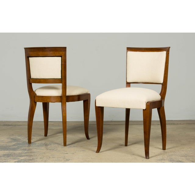1930s Set of 6 French Art Deco Walnut Dining Chairs in Ivory Ribbed Upholstery, 1930s For Sale - Image 5 of 18