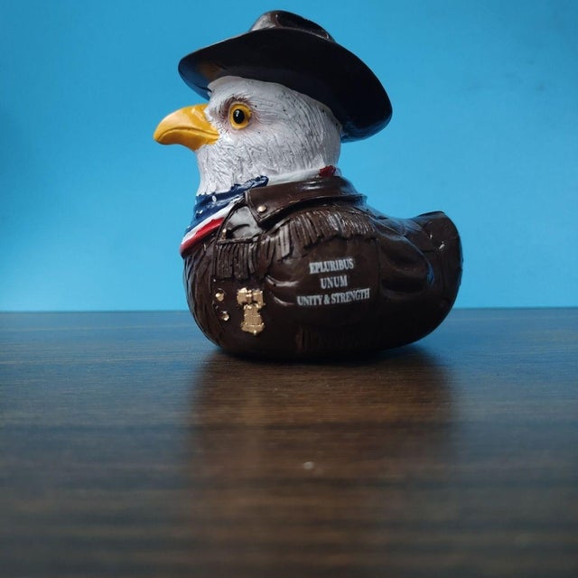 Patriotic Eagle Figurine – 3.9" Resin Bald Eagle Bust With Cowboy Hat & Leather Jacket For Sale In Los Angeles - Image 6 of 6