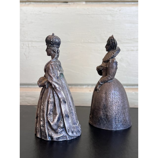 Pair of Gorham Silver Plated Queen Figural Bells of Mary, Queen of Scots & Catherine the Great For Sale In Palm Springs - Image 6 of 10