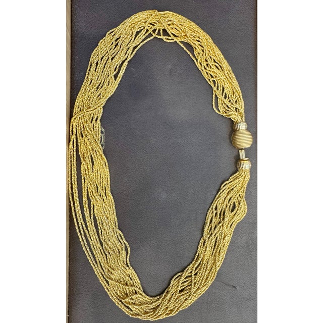 Metal 158 Gm of 18 Karat Gold With 18 Strand 24 " Long Lariat & Heavy Clasp Necklace For Sale - Image 7 of 8