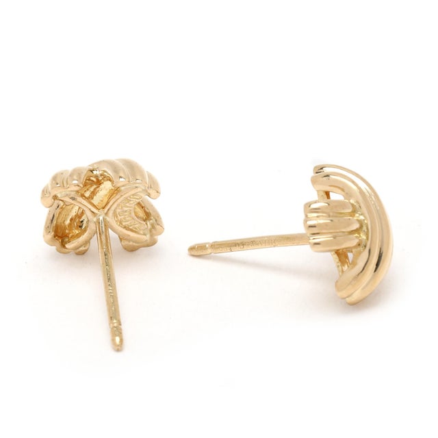 Length: 8.4 mm Weight: 2 dwts. / 3.1 grams Stamps: "T & Co 750" *1 generic ear back SKU: E4062 A Couple Of Things to Note:...