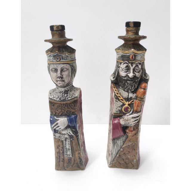 Vintage Ceramic Liquor Bottles Representing a King and a Queen, Italy, 1960s, Set of 2 For Sale - Image 9 of 9