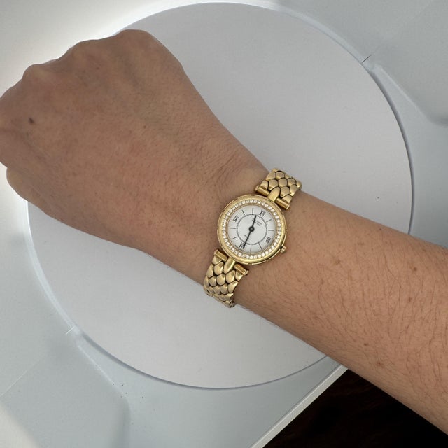 1990s Van Cleef & Arpels La Collection 18k Gold Diamond Bezel Ladies Watch For Sale - Image 10 of 10