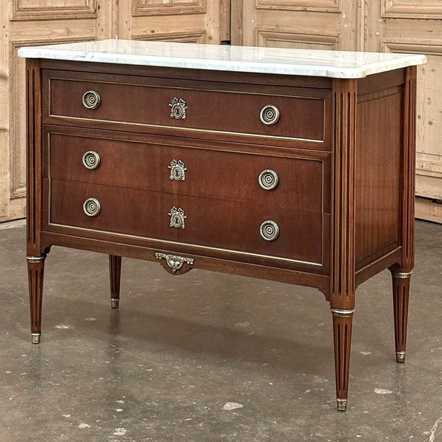 French Antique French Louis XVI Mahogany Carrara Marble Top Commode For Sale - Image 3 of 15