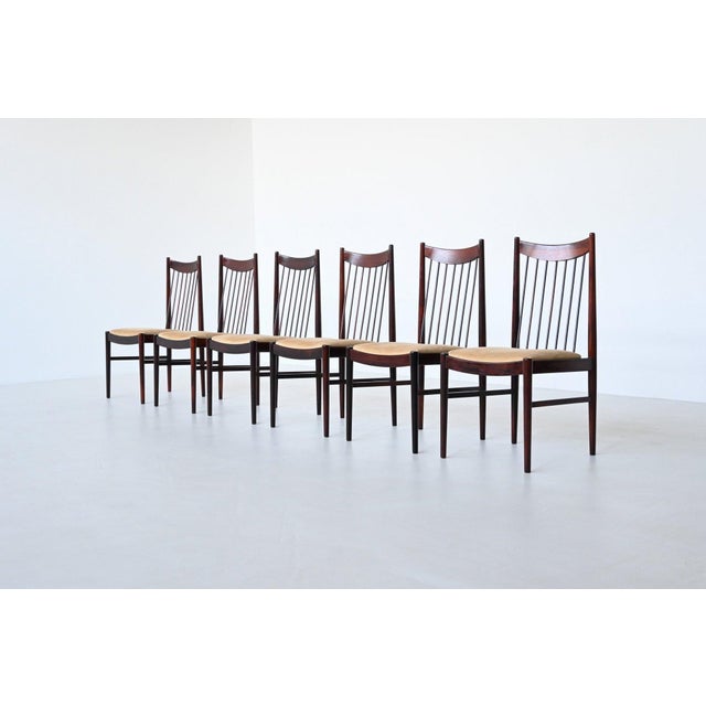 Beautiful shaped set of six dining chairs model 422 designed by Helge Sibast for Sibast Mobler, Denmark 1960. These well-...