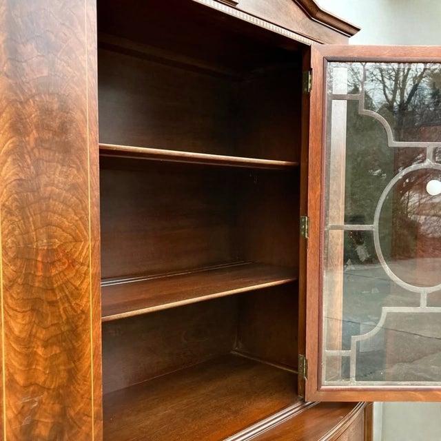 1930s 1930s Federal Revival Bar Cabinet | Federal Style Cocktail Cabinet | Glass Display Liquor Storage For Sale - Image 5 of 10
