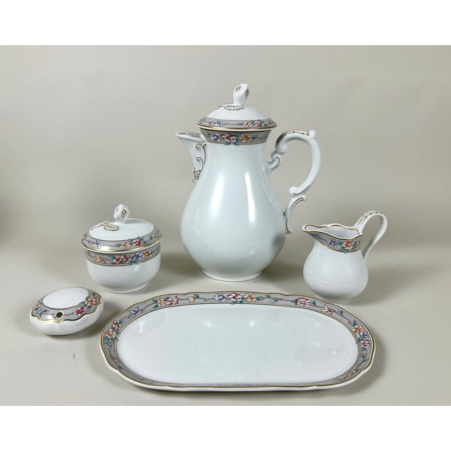 Porcelain Tea Service from Hutschenreuther, Germany, 1980s, Set of 29 For Sale - Image 6 of 9