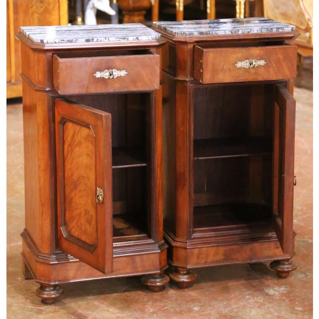French Pair of 19th Century French Louis Philippe Mahogany Marble-Top Nightstands For Sale - Image 3 of 12