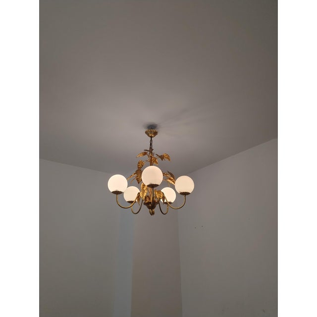 Gold Italian Hollywood Regency Chandelier by Hans Högl, 1960s For Sale - Image 8 of 11