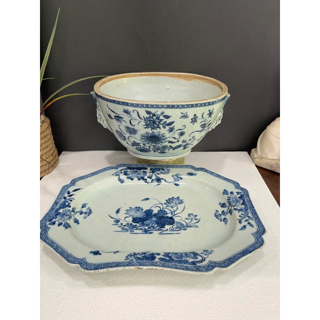 Ceramic Antique Chinese Export Blue & White Porcelain Tureen With Platter Set- 2 Pieces For Sale - Image 7 of 12