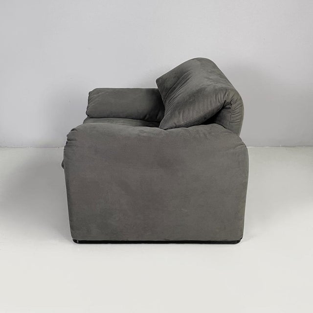 1970s Modern Italian Maralunga Chair by Vico Magistretti for Cassina, 1970s For Sale - Image 5 of 18