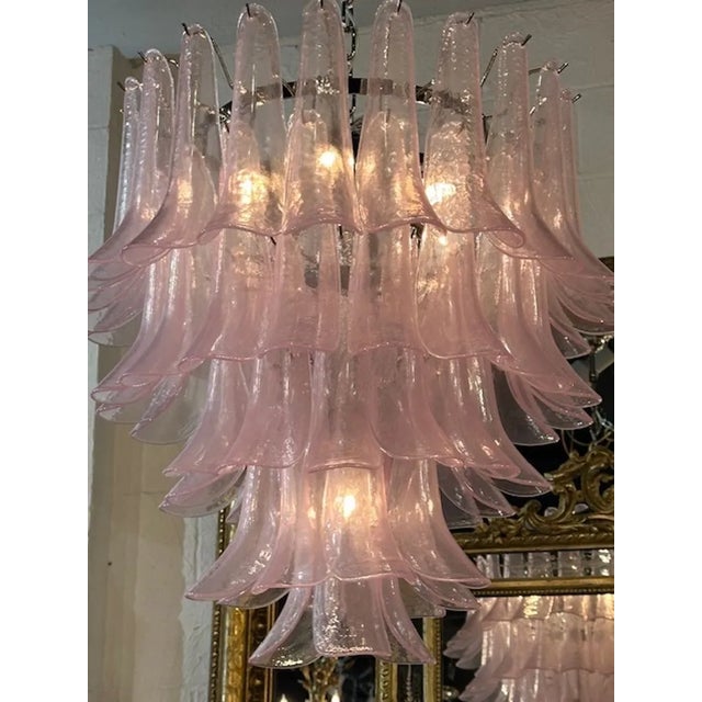 Murano Saddle Waterfall Chandelier in Pink For Sale - Image 4 of 7