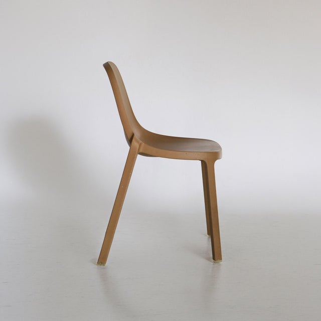 Designed by the legendary Philippe Starck, the Broom Chair is a masterclass in sustainable high-design. Produced by Emeco,...