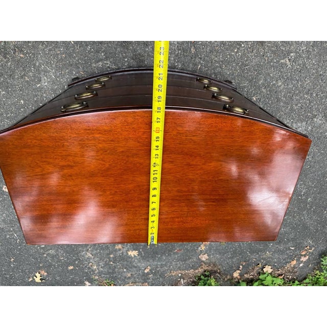 Late 20th Century Georgian-Style Bowfront Flame Mahogany Chest of Drawers by Baker Furniture. For Sale - Image 13 of 17