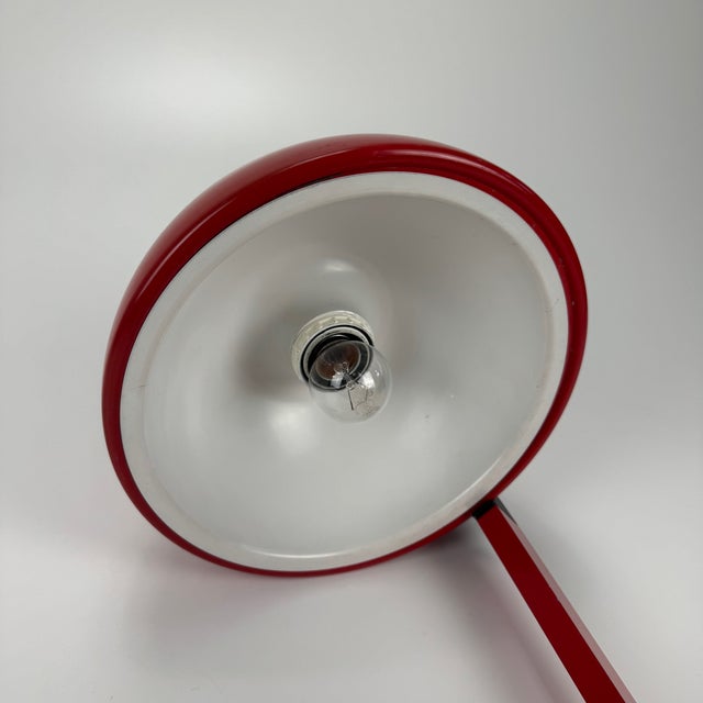 Metal Mid-Century Modern Italian Table Lamp in Red, 1970s For Sale - Image 7 of 9