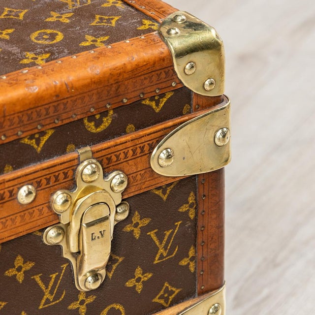 Trunk from Louis Vuitton, France, 1930s For Sale - Image 16 of 18