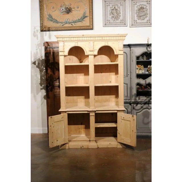Italian Neoclassical Style Carved Pine Bookcase with Arched Motifs and Capitals For Sale - Image 4 of 13