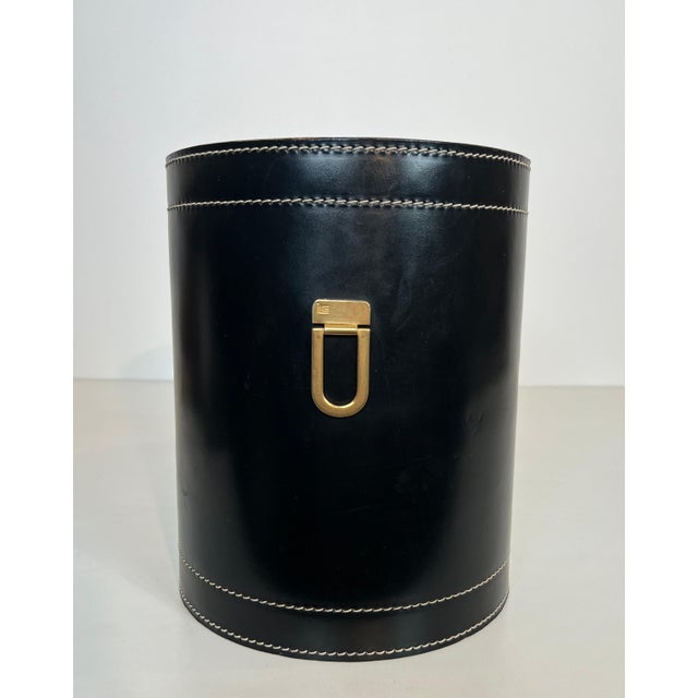1970s 1970s Black leather and brass wastepaper basket in the style of Jacques Adnet For Sale - Image 5 of 12