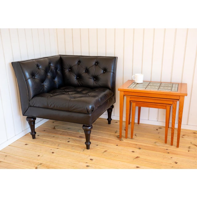 Black Leather Chesterfield Armchair Corner Salon Moschino Haslam Country House Designer, 1990s For Sale - Image 14 of 18