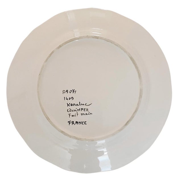 Henriot Quimper 1960s French Faience Quimper Breton Couple Decorative Plate For Sale - Image 4 of 4