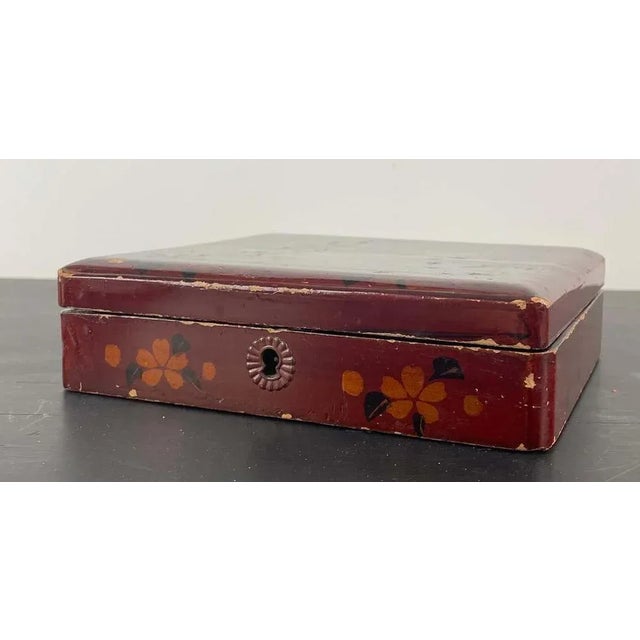Late 19th Century Japanese Lacquered Box, 1880 For Sale - Image 5 of 11