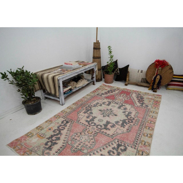 Mid 20th Century Vintage Turkish Rug-4′3″ × 6′10″ For Sale In Los Angeles - Image 6 of 7