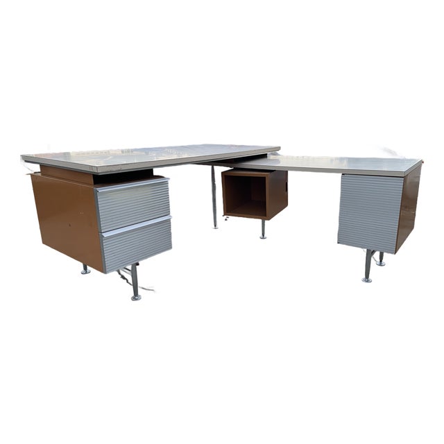 Vintage Mid Century Modern Aluminum Gordon Bunshaft Style Retro Modernist Desk. Unmarked For Sale