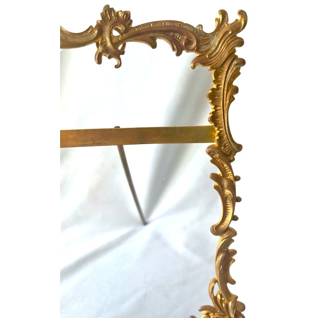 Bunny Williams Home Vintage Rococo Revival Gilded Brass and Beveled Glass Easel Picture Frame for 4" X 6" Photograph For Sale - Image 4 of 10