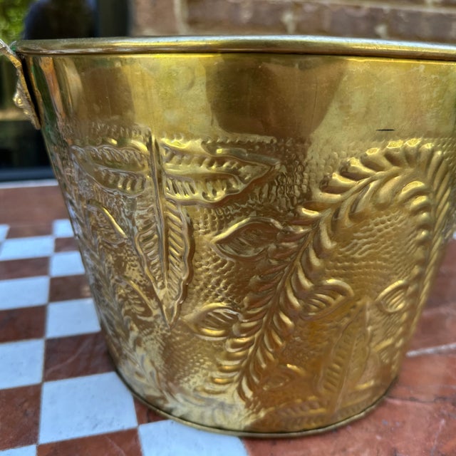 1970s Hand Hammered Leaf Design Brass Bucket With Handles For Sale - Image 4 of 8