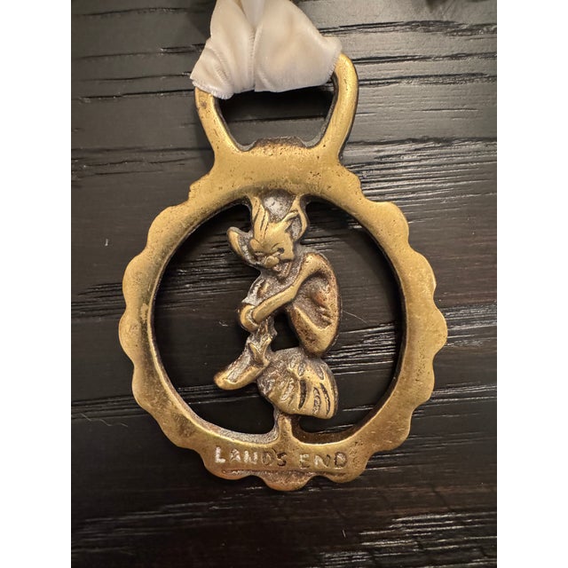 This exquisite vintage English horse brass ornament is a timeless piece of equestrian heritage. Traditionally used to...