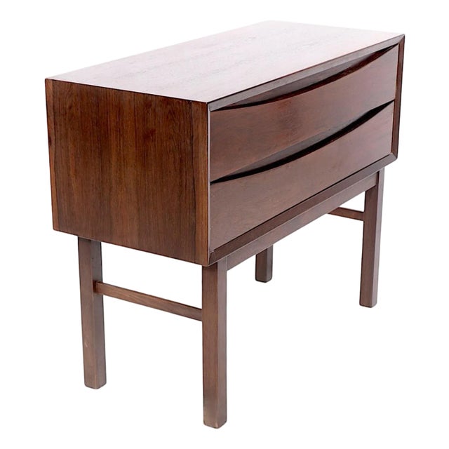 Mid Century Danish Modern Two Drawer Rosewood Night Stand End Table For Sale